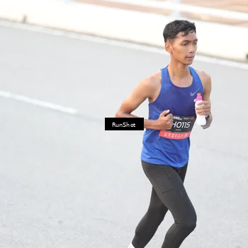 Runner Photo 6812313