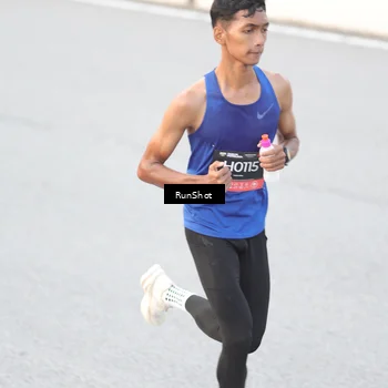 Runner Photo 6812316