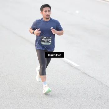 Runner Photo 6812331