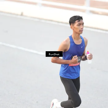 Runner Photo 6812332