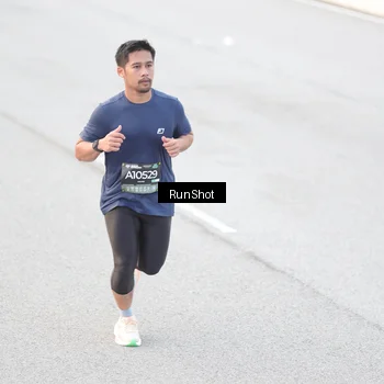 Runner Photo 6812333
