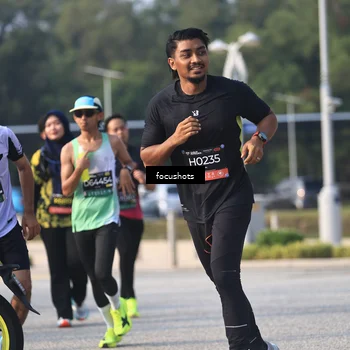 Runner Photo 6812344