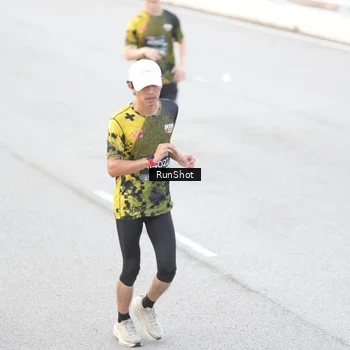 Runner Photo 6812345