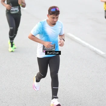 Runner Photo 6812359