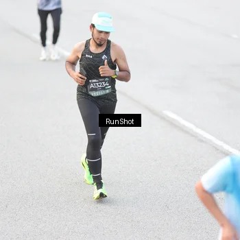 Runner Photo 6812369