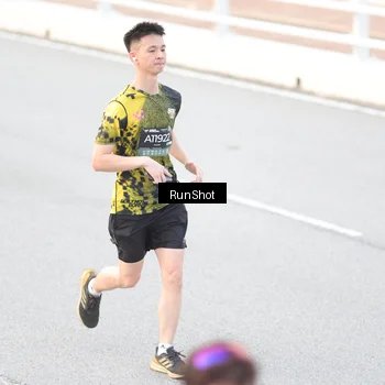 Runner Photo 6812382