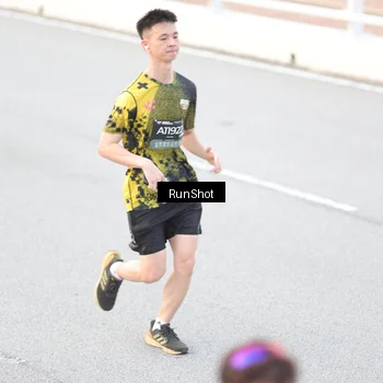 Runner Photo 6812386