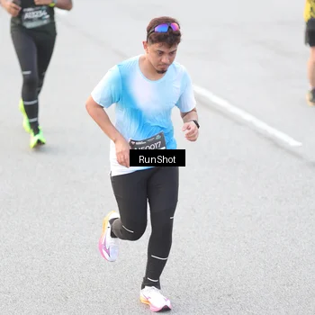 Runner Photo 6812392