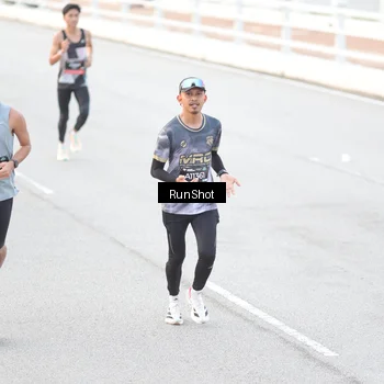 Runner Photo 6812398