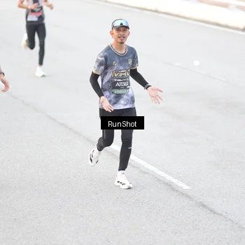 Runner Photo 6812400