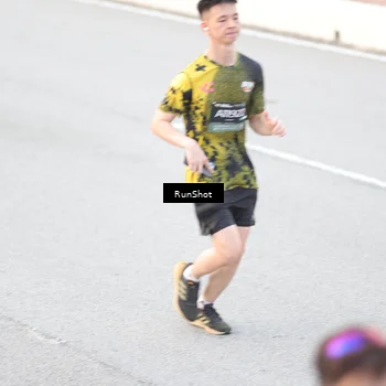 Runner Photo 6812407