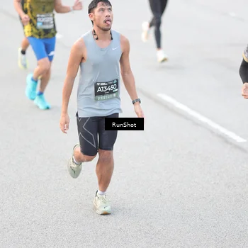 Runner Photo 6812417