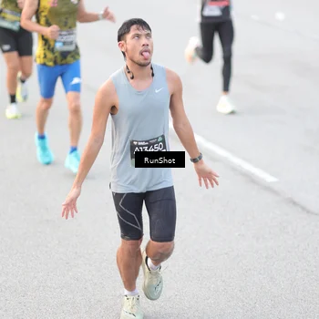 Runner Photo 6812423