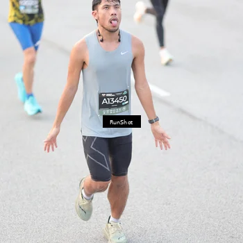 Runner Photo 6812432