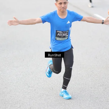 Runner Photo 6812466