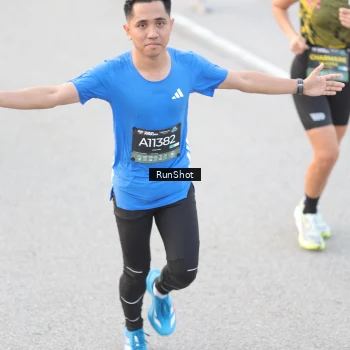 Runner Photo 6812475