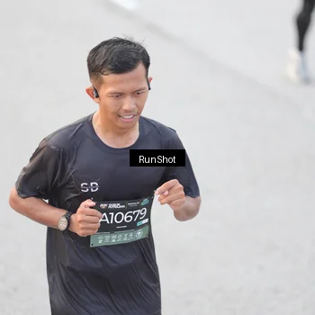 Runner Photo 6812497