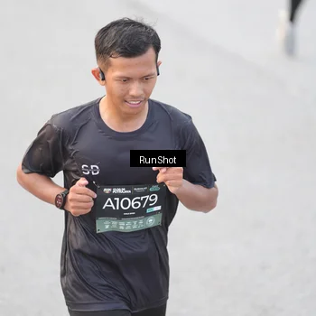 Runner Photo 6812500