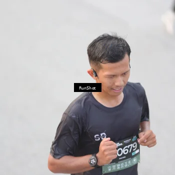 Runner Photo 6812509