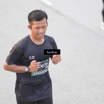 Runner Photo 6812510