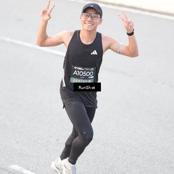 Runner Photo 6812517