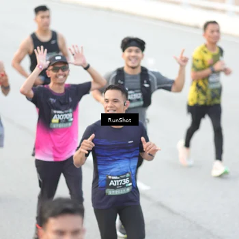 Runner Photo 6812535