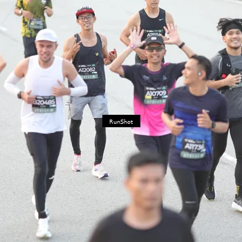 Runner Photo 6812539