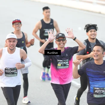 Runner Photo 6812549