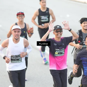 Runner Photo 6812550