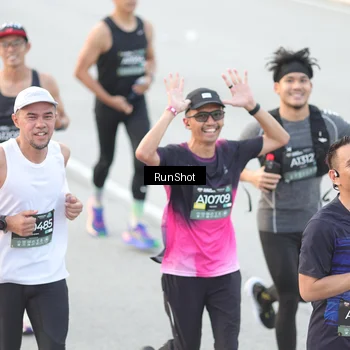 Runner Photo 6812556