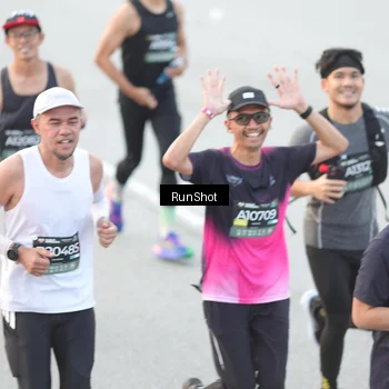 Runner Photo 6812557
