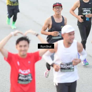 Runner Photo 6812559