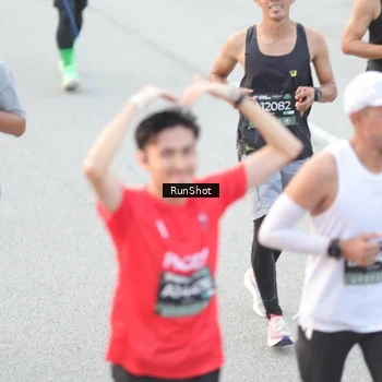 Runner Photo 6812563