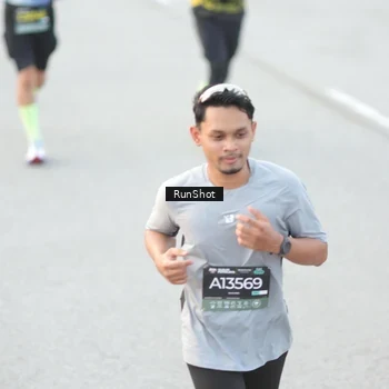Runner Photo 6812568