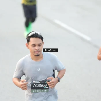 Runner Photo 6812571