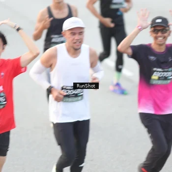 Runner Photo 6812574