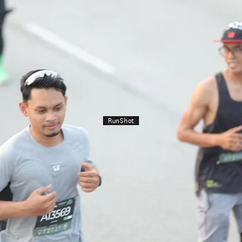 Runner Photo 6812576