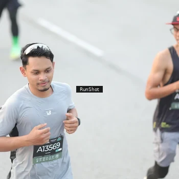 Runner Photo 6812577