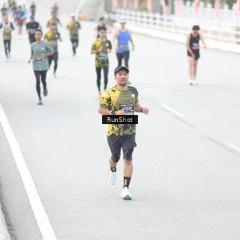 Runner Photo 6812623
