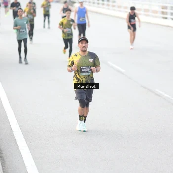 Runner Photo 6812625