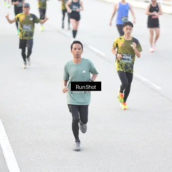 Runner Photo 6812641