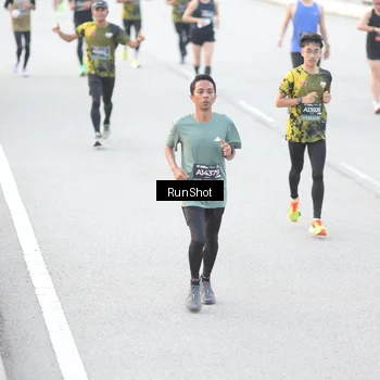 Runner Photo 6812642