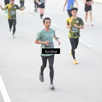 Runner Photo 6812645