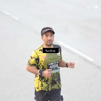 Runner Photo 6812646