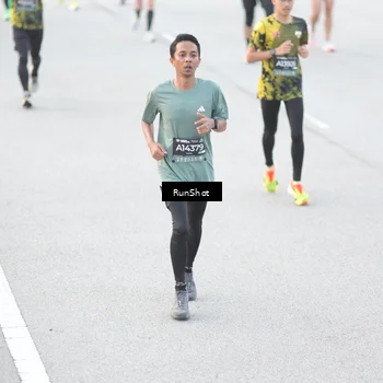 Runner Photo 6812648