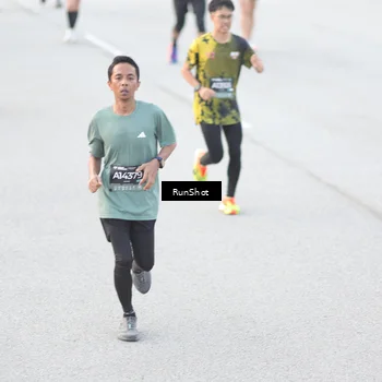 Runner Photo 6812650