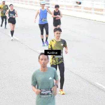 Runner Photo 6812651