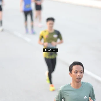 Runner Photo 6812661