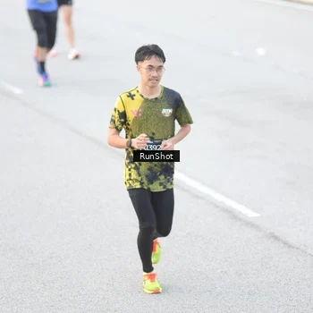 Runner Photo 6812665