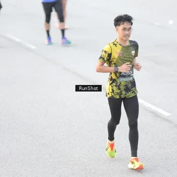 Runner Photo 6812667